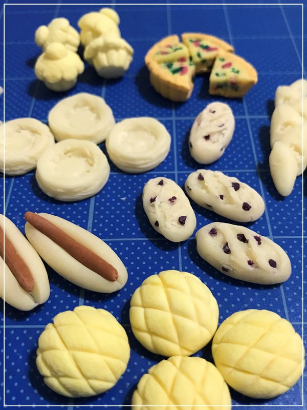 粘土でミニチュアパン | フェリーチェ*のハンドメイドブログ